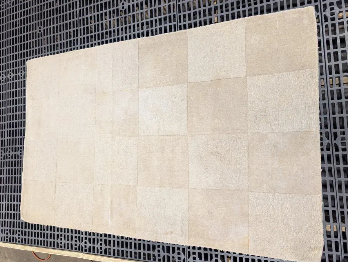 A cotton flat-weave rug being cleaned at our Springfield, VA facility
