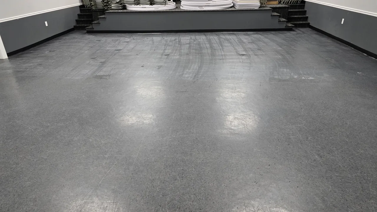 VCT strip and recoat before - Total Cleaning Service